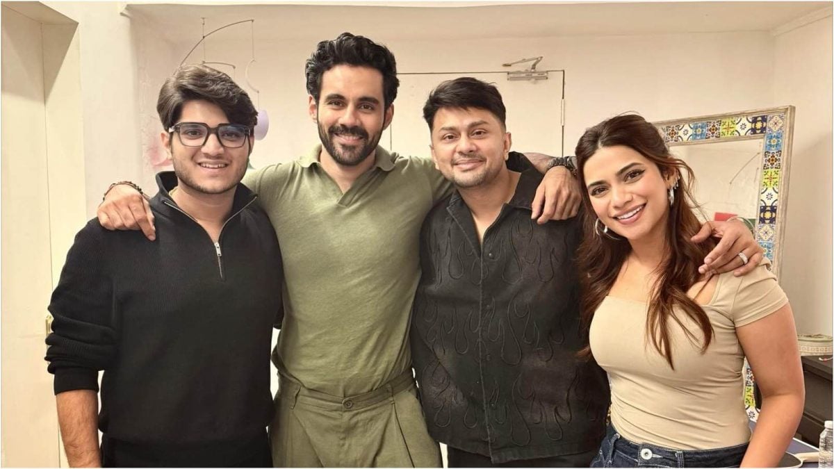 Bigg Boss 19: Abhishek Bajaj, Mridul Tiwari Reunite With Awez Darbar, Nagma After Eviction, Pics Go Viral