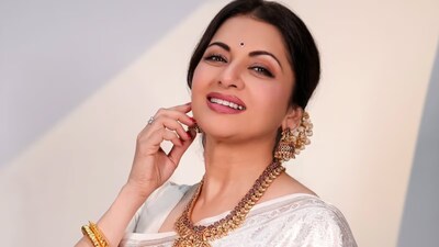 Bhagyashree: The routine combines simple moves to cover both cardio and strength training.. (Photo Credits: Instagram)