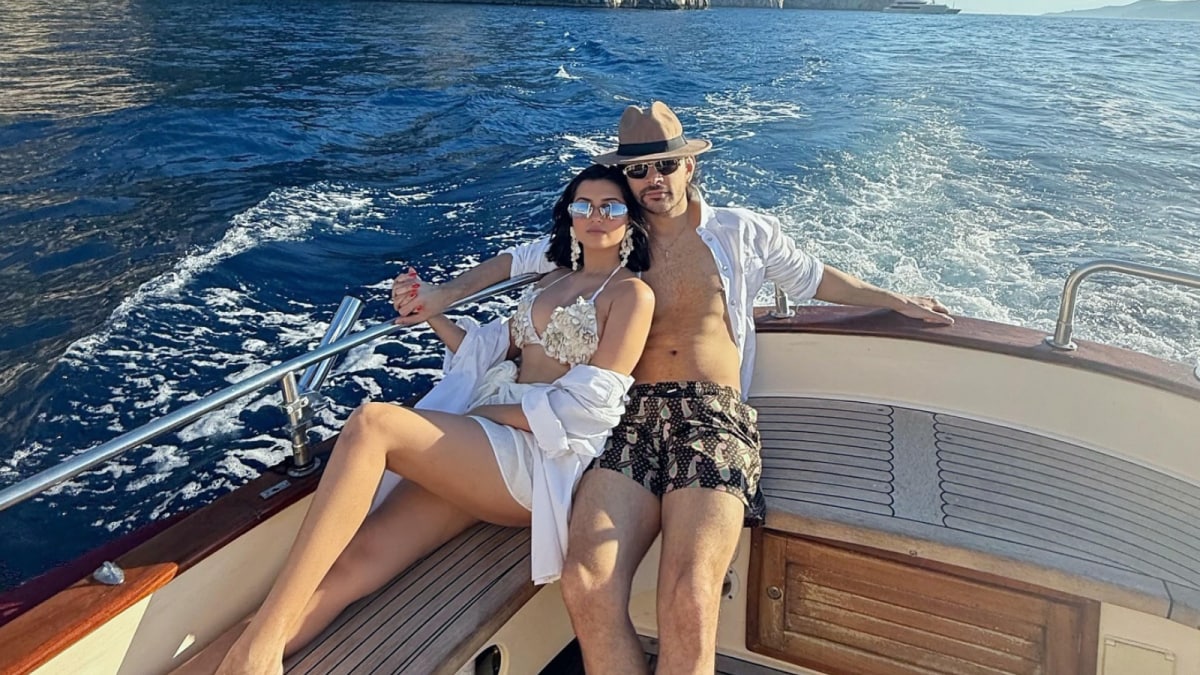 तारा सुतारिया और वीर पहाड़िया के लिए वेकेशन मोड? देहरादून एयरपोर्ट पर नजर आई जोड़ी | बॉलीवुड नेवस