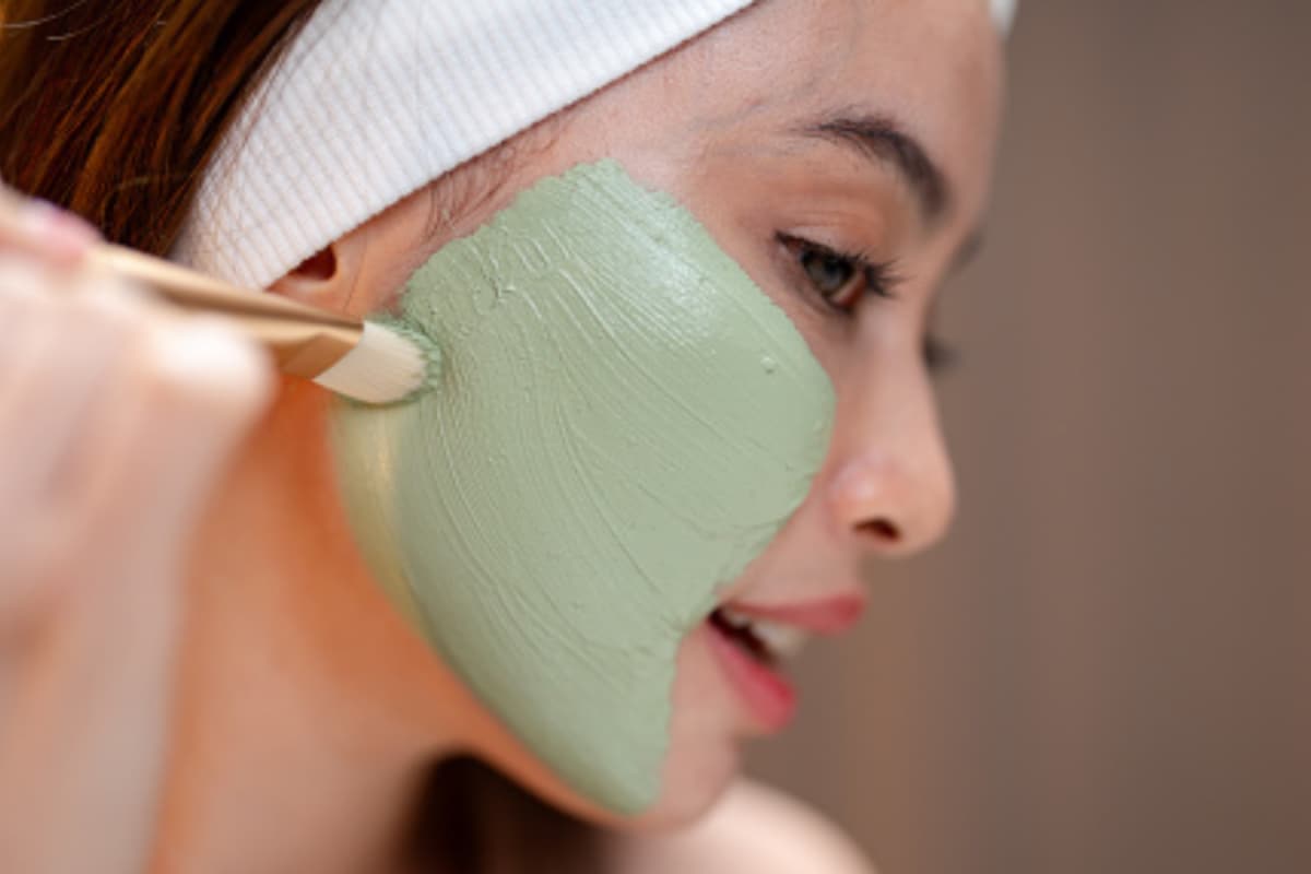 Oily Skin Even In Winter? These 2 DIY Masks Give Instant Results