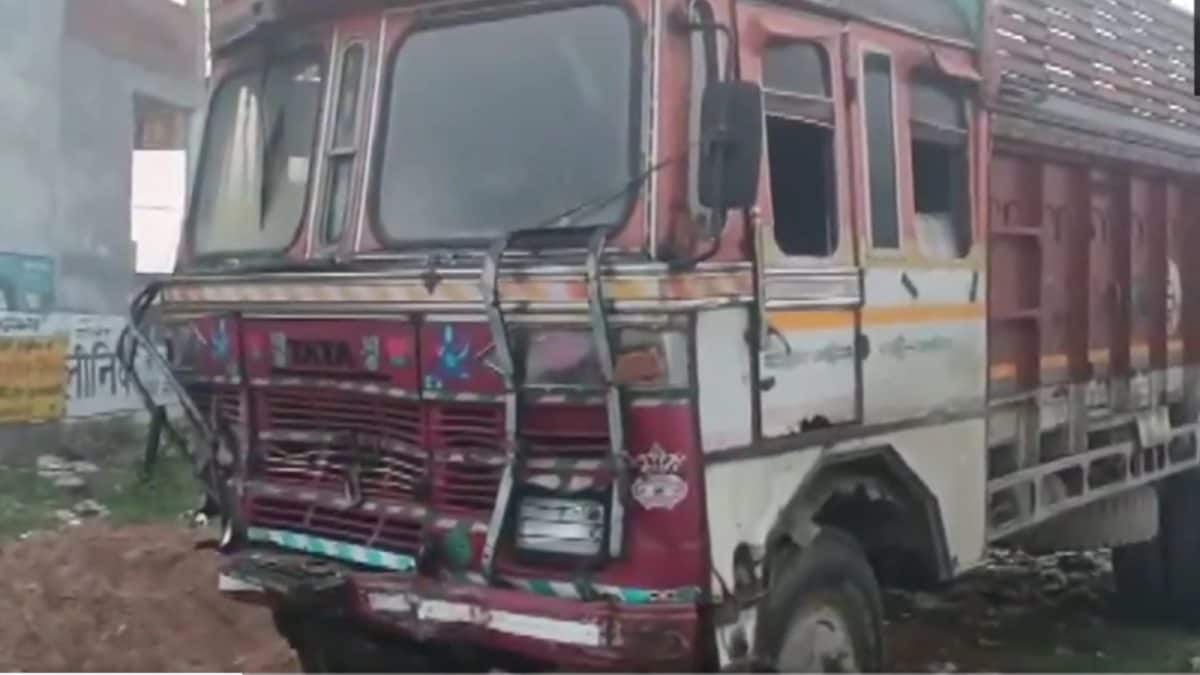 Six Killed, Two Injured As Car Collides With Truck In UP's Barabanki