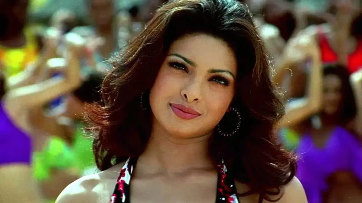 Priyanka Chopra Jokes About Her Thin ‘Mujhse Shaadi Karogi’ Eyebrows: ‘Thank The Lord They Grew Back’ | Bollywood News Priyanka Chopra Jokes About Her Thin ‘Mujhse Shaadi Karogi’ Eyebrows: ‘Thank The Lord They Grew Back’ | Bollywood News