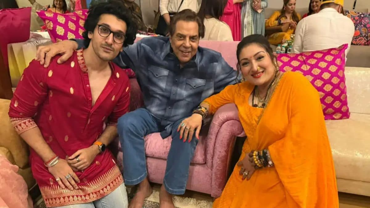 Govinda’s Wife Sunita Ahuja Recalls Last Meeting With Dharmendra: ‘I Had Danced With Him…’ | Bollywood News Govinda’s Wife Sunita Ahuja Recalls Last Meeting With Dharmendra: ‘I Had Danced With Him…’ | Bollywood News