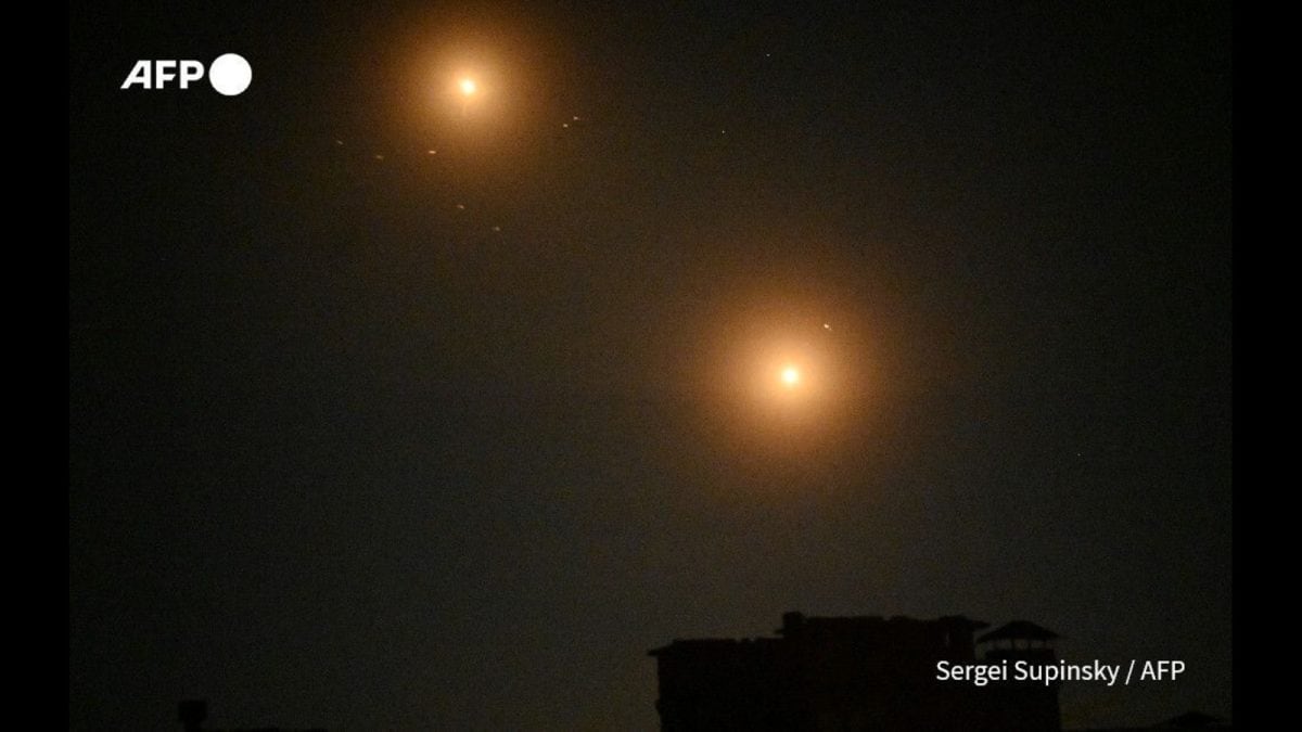 Kyiv Hit By ‘Massive’ Russian Airstrikes, Fires Reported Across Nearly All Districts