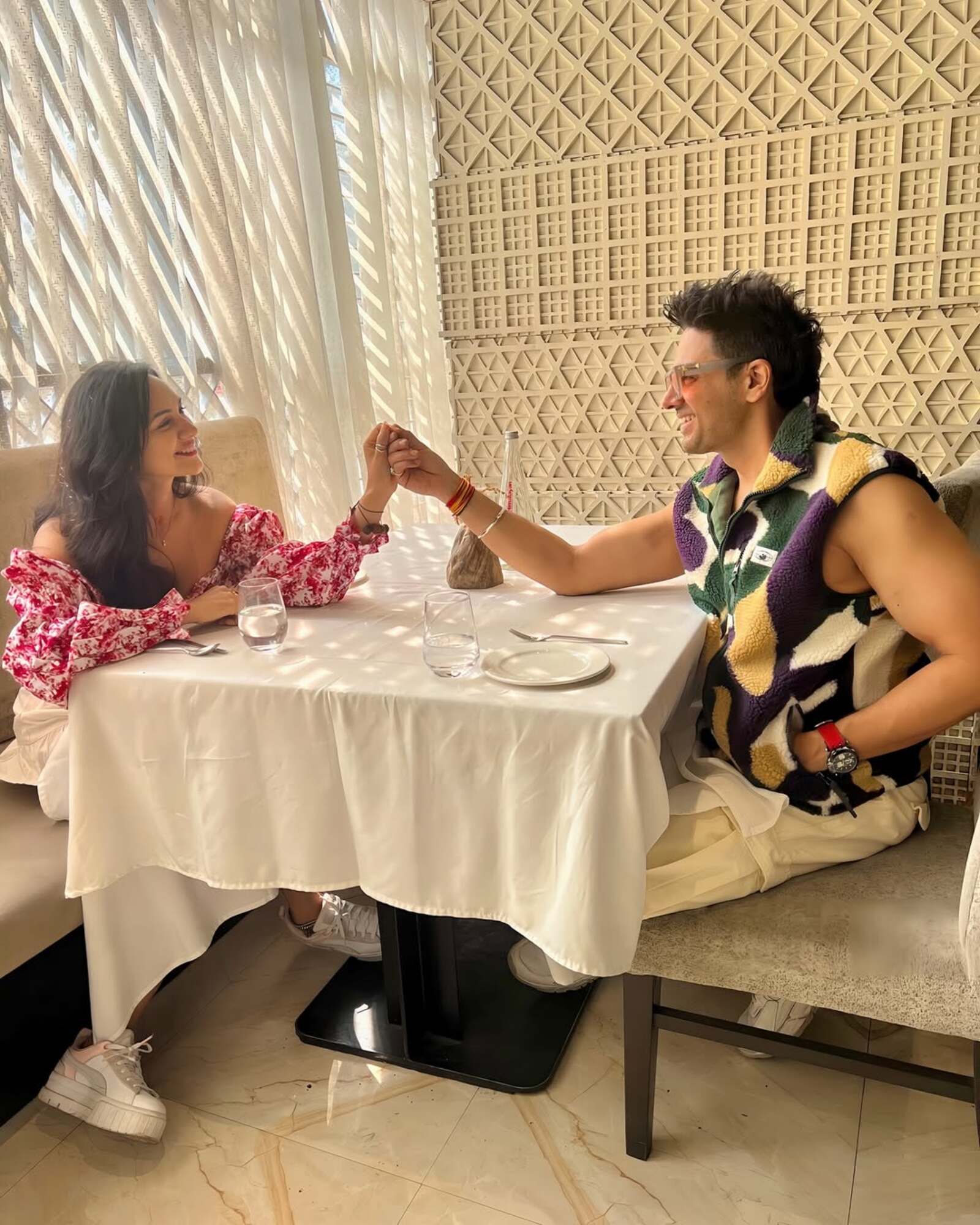 Recently, in Bigg Boss, Gaurav Khanna was seen opening up to Mridul in a heartfelt conversation about starting a family. When asked if he wanted children, Gaurav admitted that he does, but revealed his wife feels differently.