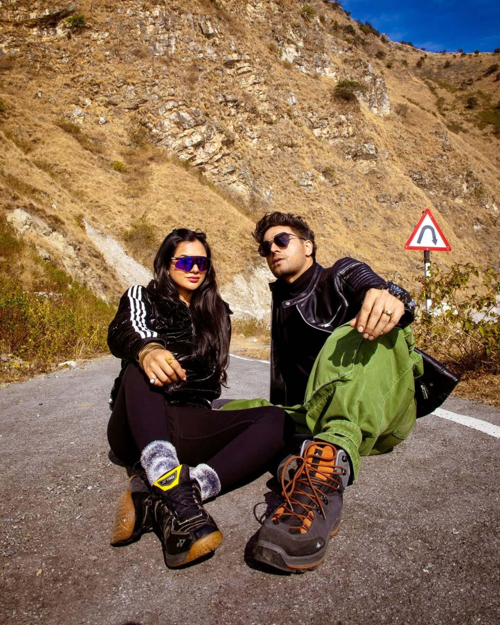 Gaurav explained, “A child is a big responsibility. I work all day, and if my wife also takes up a job, it wouldn’t feel right to leave the child in someone else’s care." Listening to him, Mridul responded, “Let’s see, maybe after two or three years," to which Gaurav nodded in agreement.