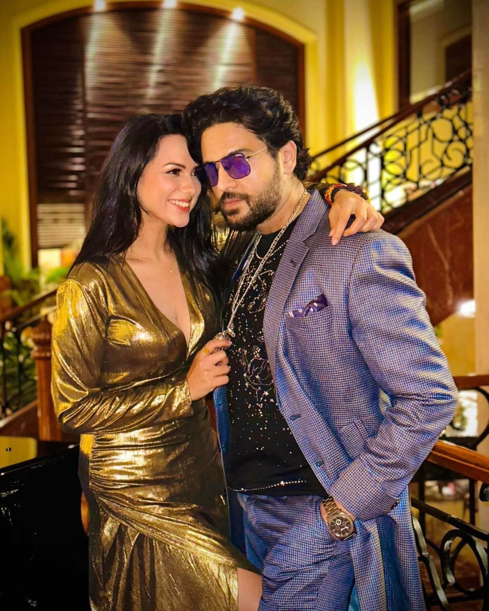 Gaurav Khanna is currently gaining all the appreciation for his stint in Bigg Boss 19. The actor is receiving audience appreciation at one point, but no support from his wife, Akanksha Chamola, has the rumour mill churning.