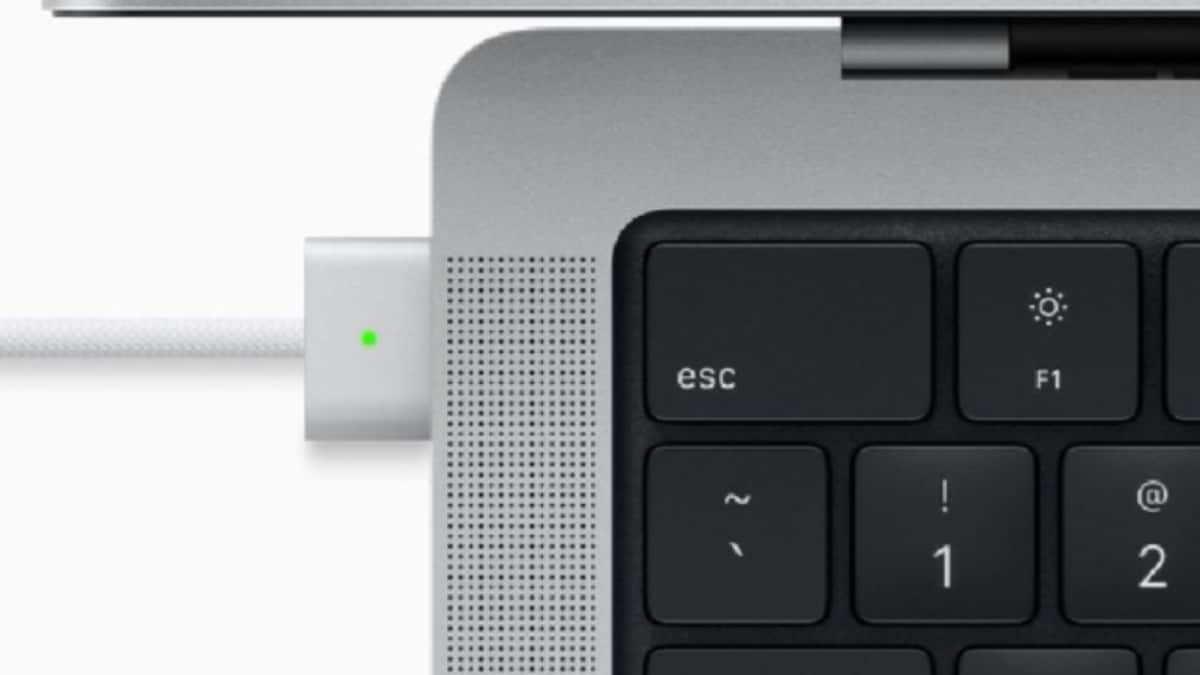 Should You Keep Your Laptop Plugged In All Day? Experts Reveal What Is Right, Battery Hygiene