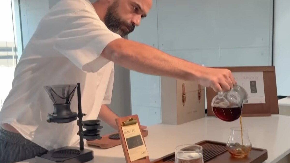 Dubai Cafe Serves World's Most Expensive Coffee for $1,000 a Cup
