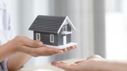 Experts recommend multiple site visits at different times of the day to assess connectivity, safety and neighbourhood conditions.
