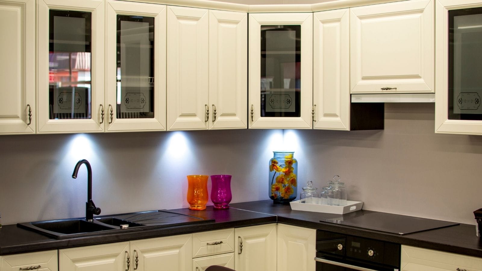 Best Kitchen Colours As Per Vastu For Health And Positivity