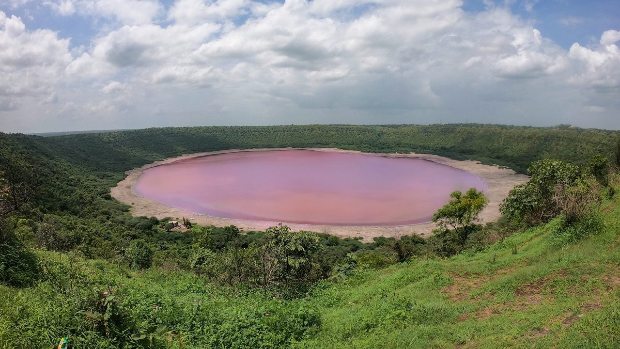 India’s Colour-Changing Lakes: Natural Wonders You Have To See To Believe India’s Colour-Changing Lakes: Natural Wonders You Have To See To Believe