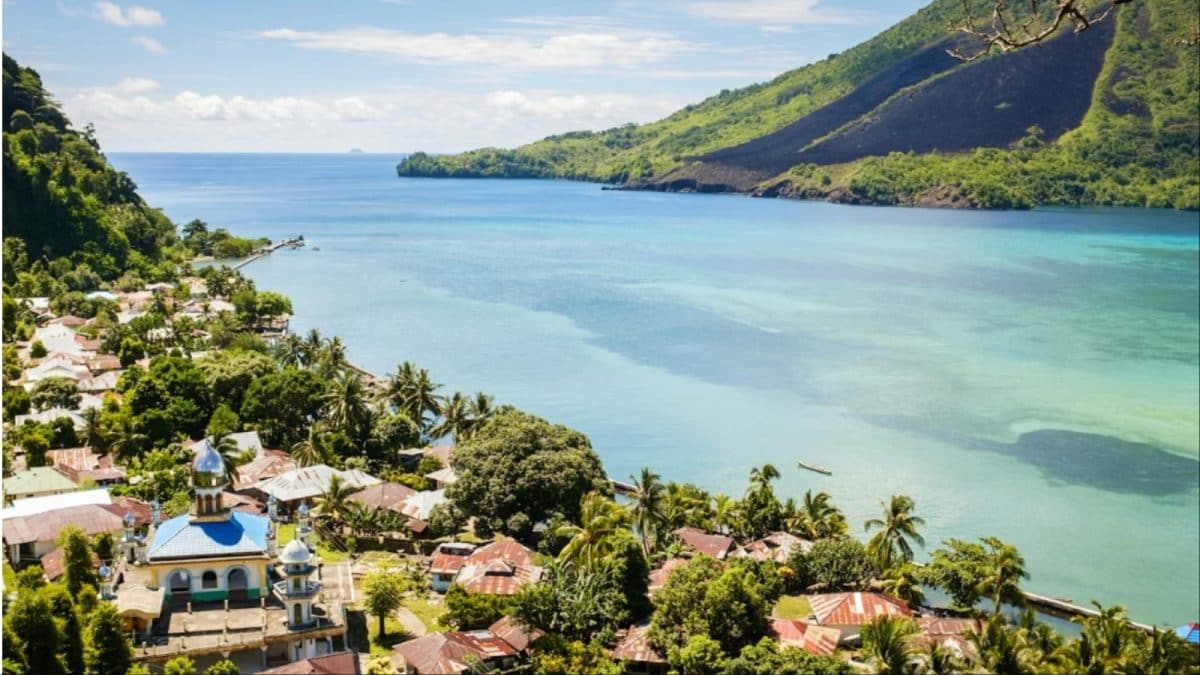 Magnitude 6.3 Earthquake Strikes Off Indonesia's Sumatra Island