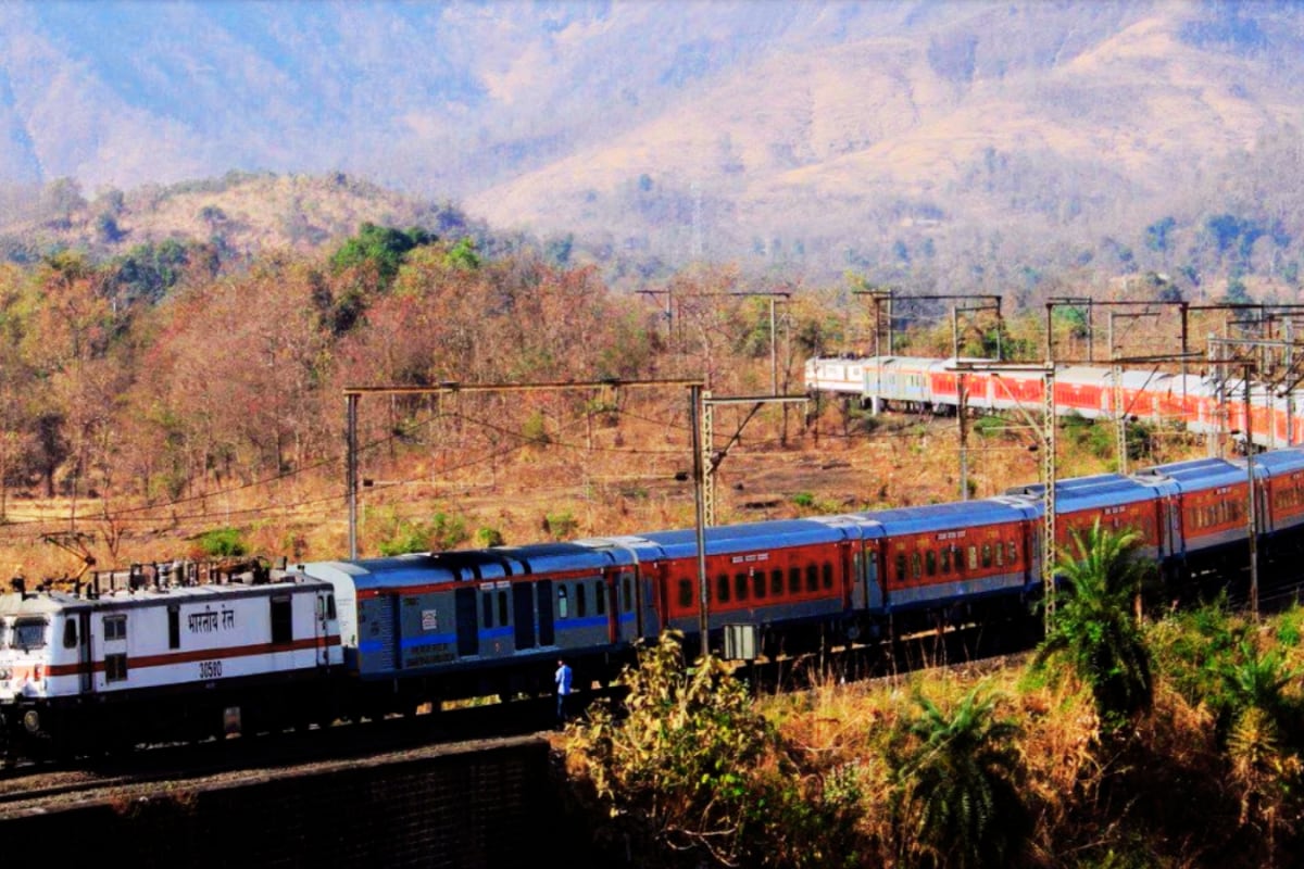 8 Scenic Train Journeys In India That Are Perfect For Solo Female Travellers