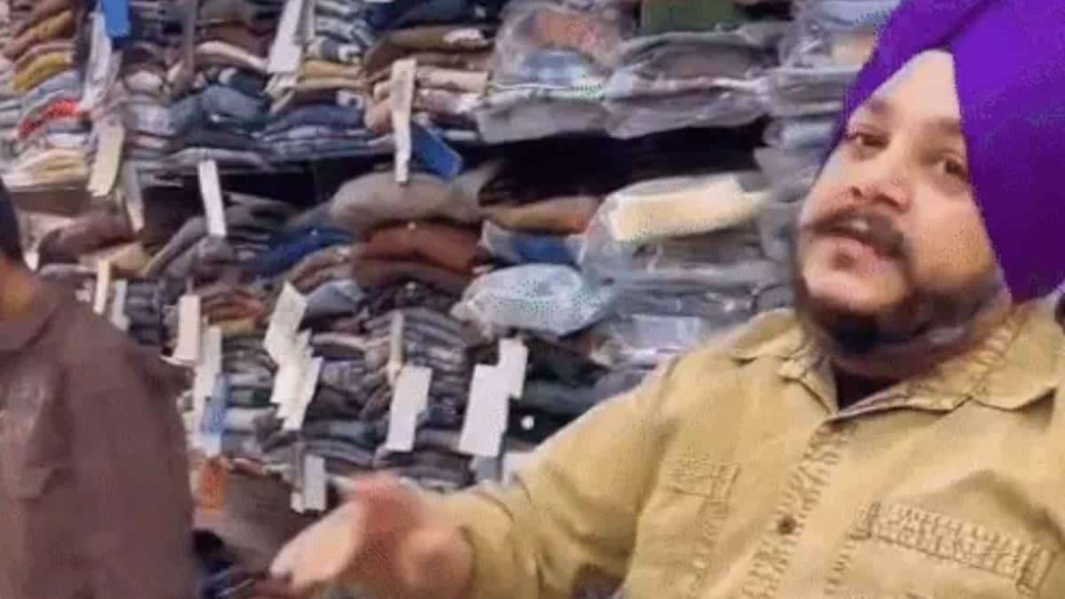 Viral ‘Rs 13 Shirt Sale’ Sparks Chaos Outside Ludhiana Shop, Police Called To Control Crowd
