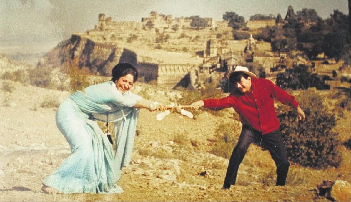 This Dev Anand Film Was Expected To Flop, But Became A Cult Classic And ...