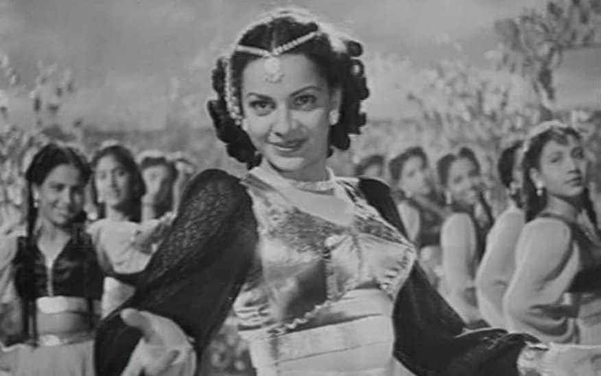 But what if we tell you that there was an actress who received a congratulatory message after her death? And the sender was another prominent actress of her generation.