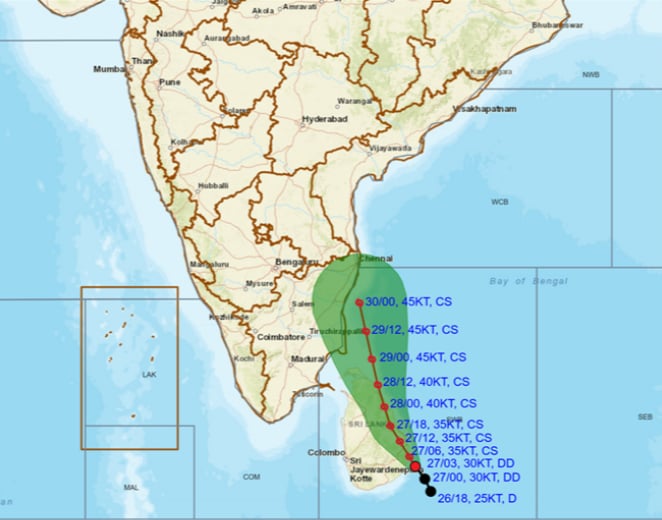 भारत मौसम विज्ञान विभाग (आईएमडी), जो आरएसएमसी नई दिल्ली के रूप में कार्य करता है, एक उष्णकटिबंधीय चक्रवात को उसका आधिकारिक नाम तब देता है जब तूफान की निरंतर हवाएं 62 किमी/घंटा तक पहुंच जाती हैं।