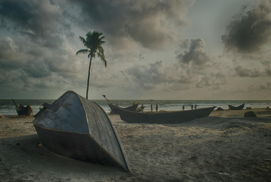 अर्नब का अर्थ मेंढक है या इसे एक तटस्थ नाम के रूप में उपयोग किया जाता है, जो उत्तर हिंद महासागर के चक्रवातों के लिए दितवाह का अनुसरण करता है।
