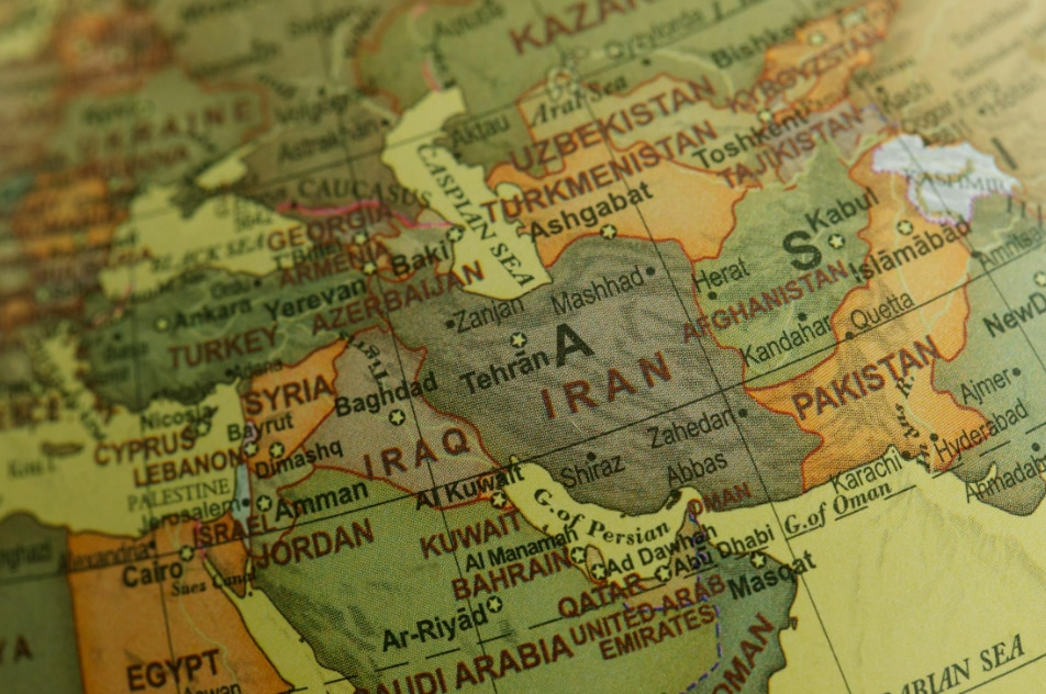 ईरान से अकवन - इस चक्रवात का नाम फ़ारसी कहानियों के एक पौराणिक राक्षस के नाम पर रखा गया है और यह सांस्कृतिक रूप से सार्थक नामों के लिए पैनल के नियमों का पालन करता है।