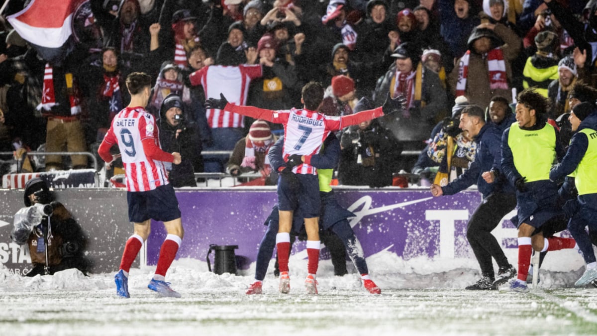 Watch: Bicycle Kick In A Blizzard & Keeper Shovelling Snow As Football In Canada Goes Viral