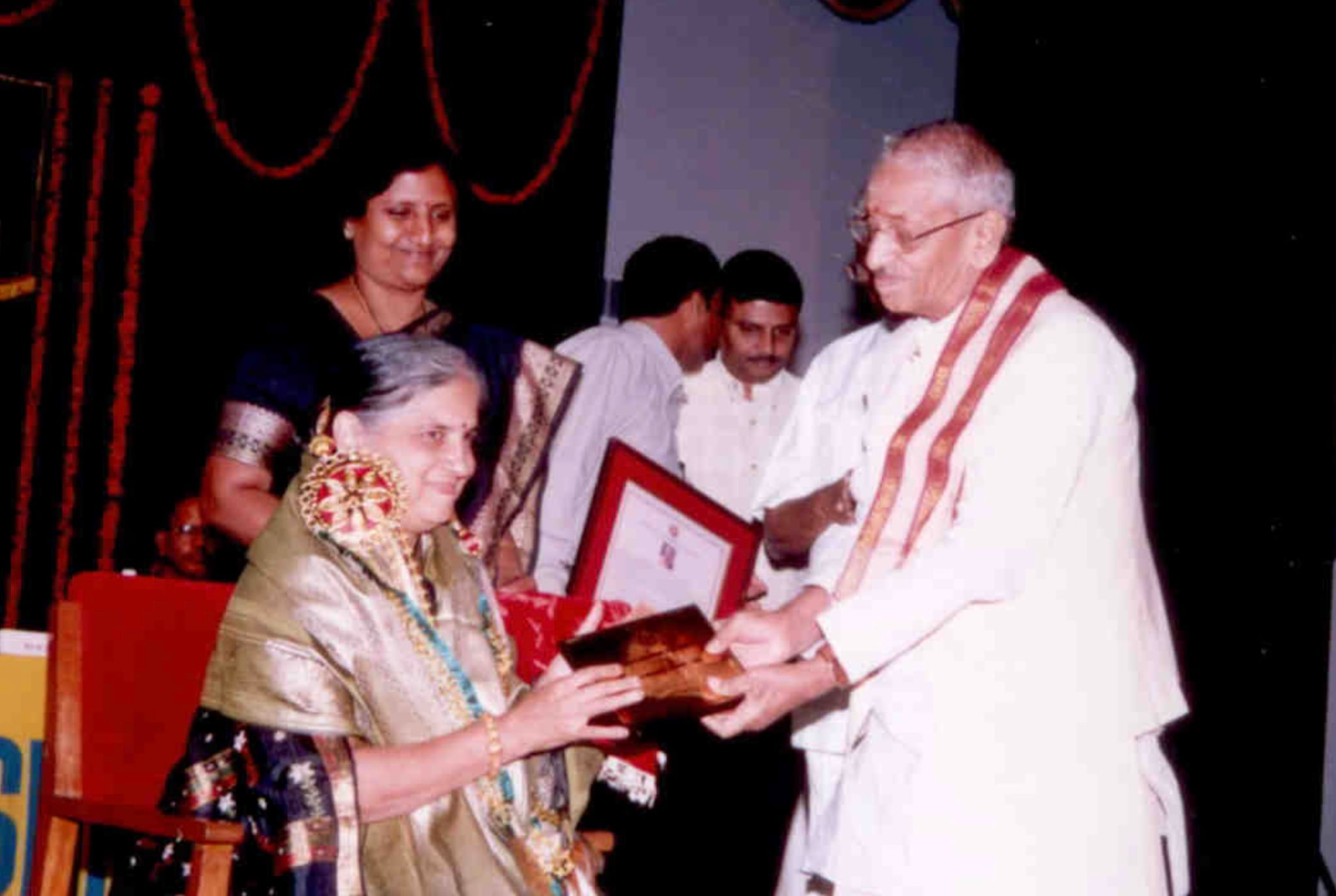  “Success is not about making money; it’s about making a difference.”: Sudha Murthy reminds young readers that true fulfillment comes from contributing to society, inspiring a sense of purpose beyond material gains.