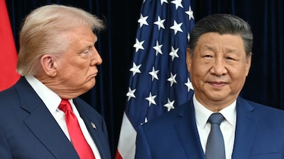 US President Donald Trump with Chinese President Xi Jinping. (AFP photo)