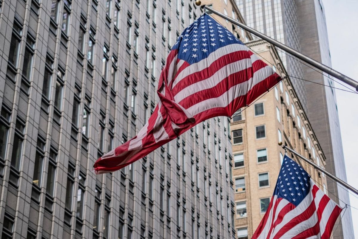 Google, Apple Caution H-1B Staff As US Visa Stamping Delays Stretch Up To A Year