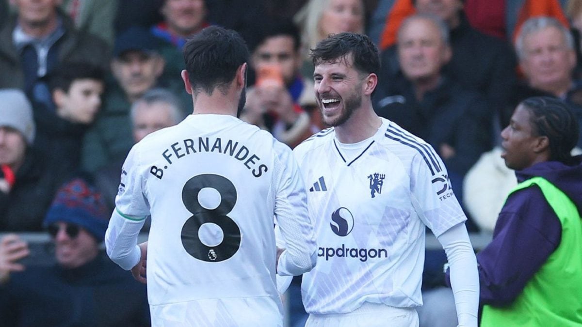 Under The Charging Wall! Mason Mount's Witty Routine Helps Manchester United Punch Back At Selhurst Park | Watch