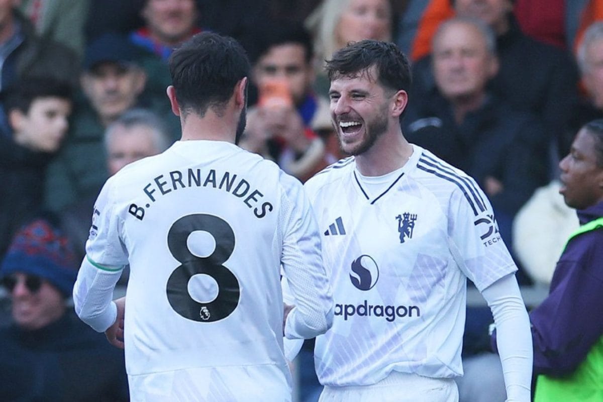 Under The Charging Wall! Mason Mount's Witty Routine Helps Manchester United Punch Back At Selhurst Park | Watch
