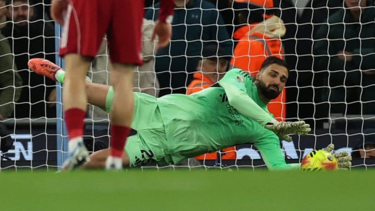 Red Gate! Mamardashvili Keeps Haaland Spot Kick Out At Etihad | Watch