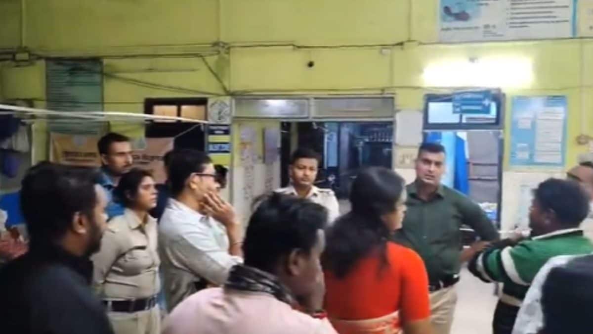 Minor Girl Sleeping Next To Grandmother Abducted From Railway Shed, Raped Near Kolkata