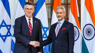 EAM S Jaishankar (R) said he exchanged his views with Israeli FM Gideon Sa'ar (L) on the West Asia conflict. (Image: PTI/File)