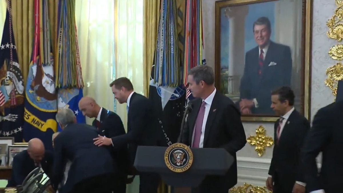 Man Collapses During Trump’s White House Conference On Drug Prices | Watch