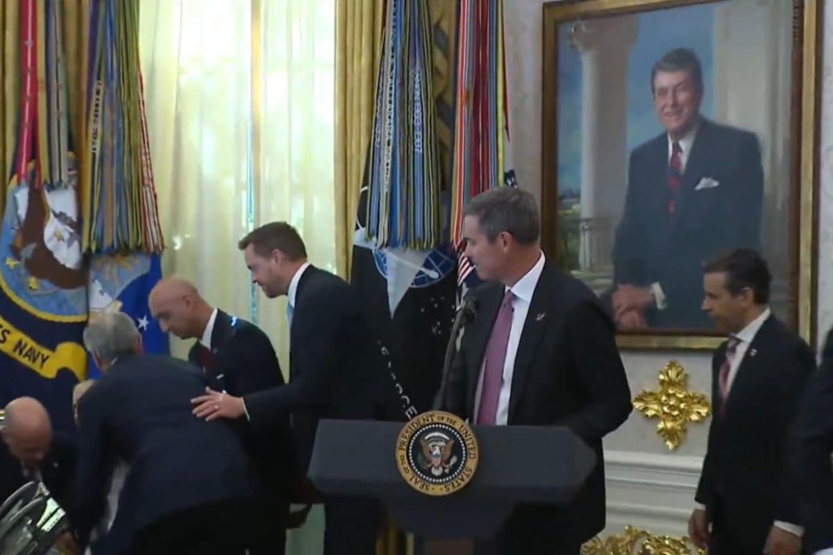 Man Collapses During Trump’s White House Conference On Drug Prices | Watch