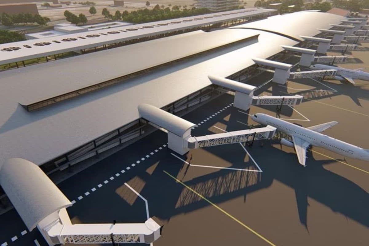 Passenger Opens Unattended Bag At Goa Airport, Finds Bundle Of Rs 500 Notes, But Internet Calls Him ‘Irresponsible’