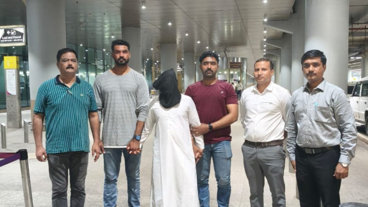 Three Arrested for Smuggling Cocaine from Ethiopia to India