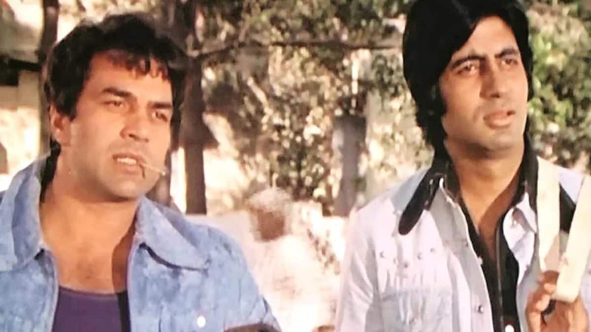 Amitabh Bachchan And Dharmendra Left Sholay Sets To Have Drinks, Director Feared They Were Lost In Jungle | Bollywood News