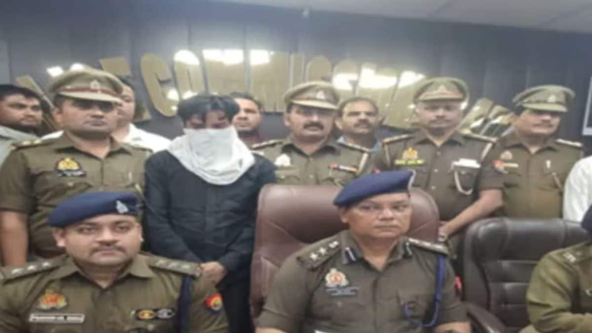 Man Held In Noida For Beheading Lover Claims She Tried To ‘Extort Money And Threaten’ Him | India News Man Held In Noida For Beheading Lover Claims She Tried To ‘Extort Money And Threaten’ Him | India News