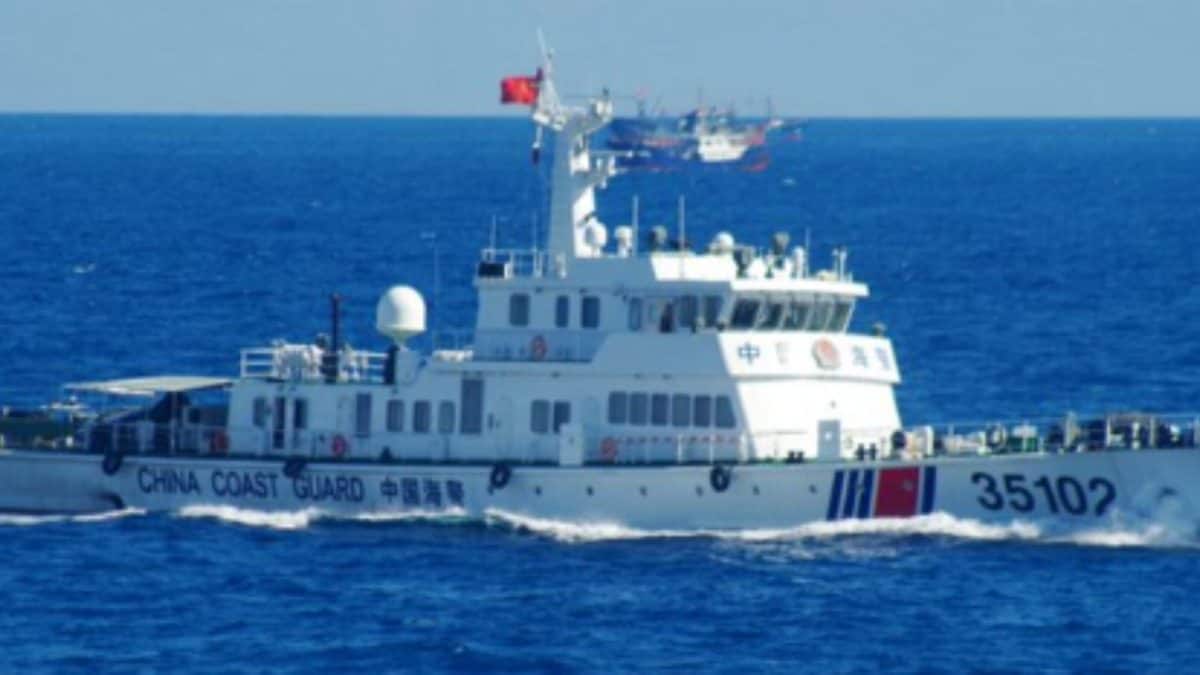 Chinese Coast Guard Sails Through Disputed Senkaku Islands Amid Row With Japan