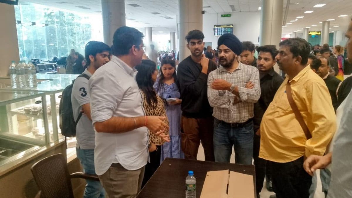 India To Launch Rescue Airlift For Nationals Stranded In Cyclone Ditwah-Hit Sri Lanka