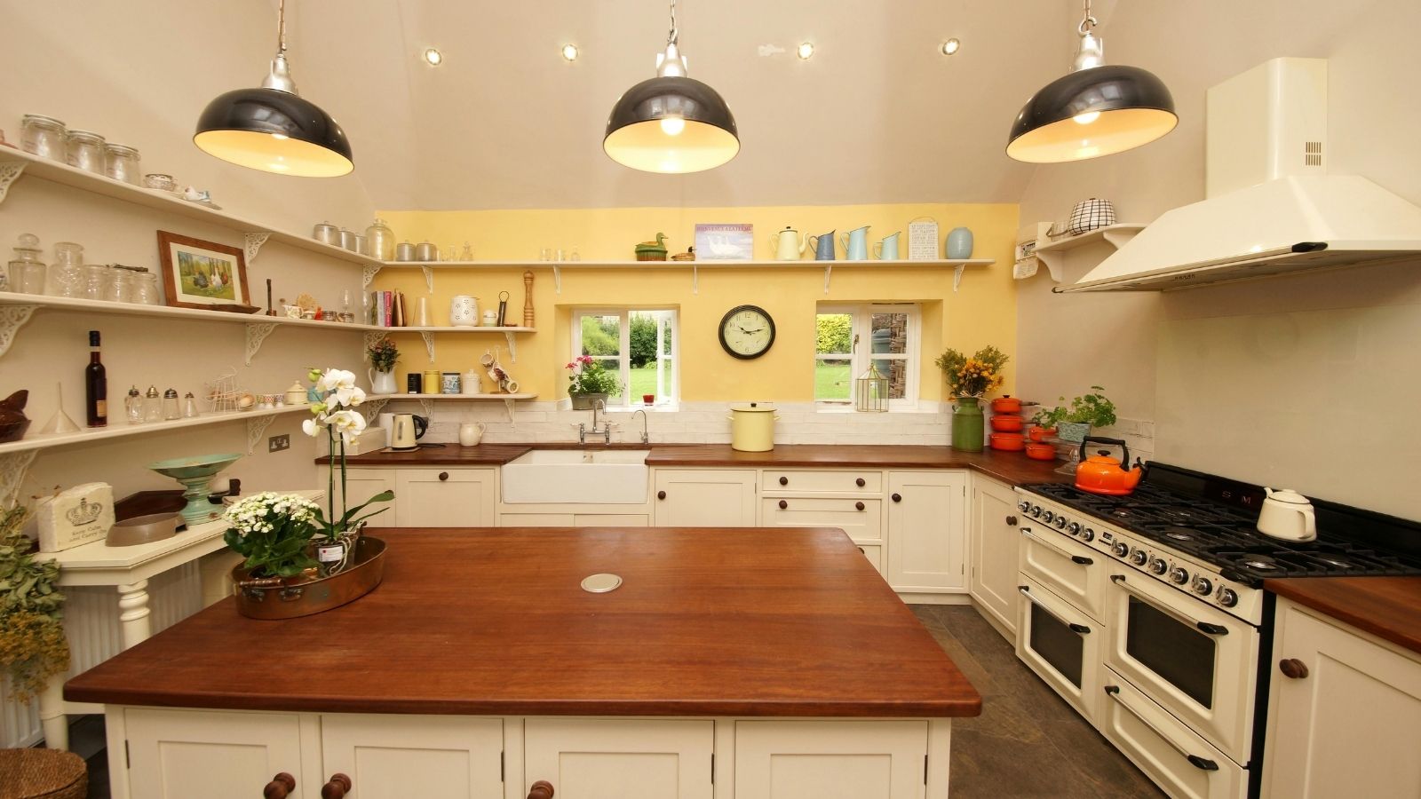 Best Kitchen Colours As Per Vastu For Health And Positivity