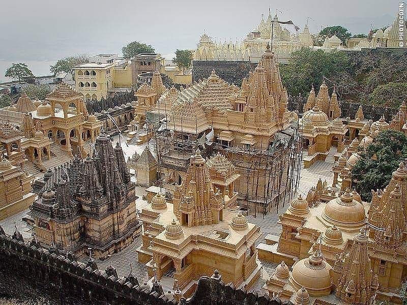 There is a unique city in India where food choices are not just about taste, they are about faith, tradition and compassion. Imagine a place where the entire population follows a vegetarian lifestyle by law.