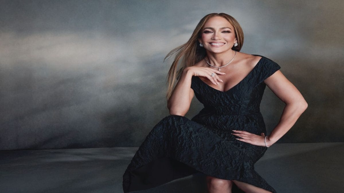 Jennifer Lopez Blinds Fans And Shines Bright Like A Diamond In New Insta Post