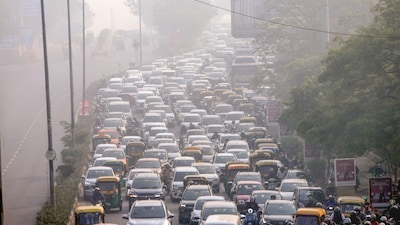 Vehicles move amid a traffic congestion during smog, at ITO, in New Delhi. (PTI photo)