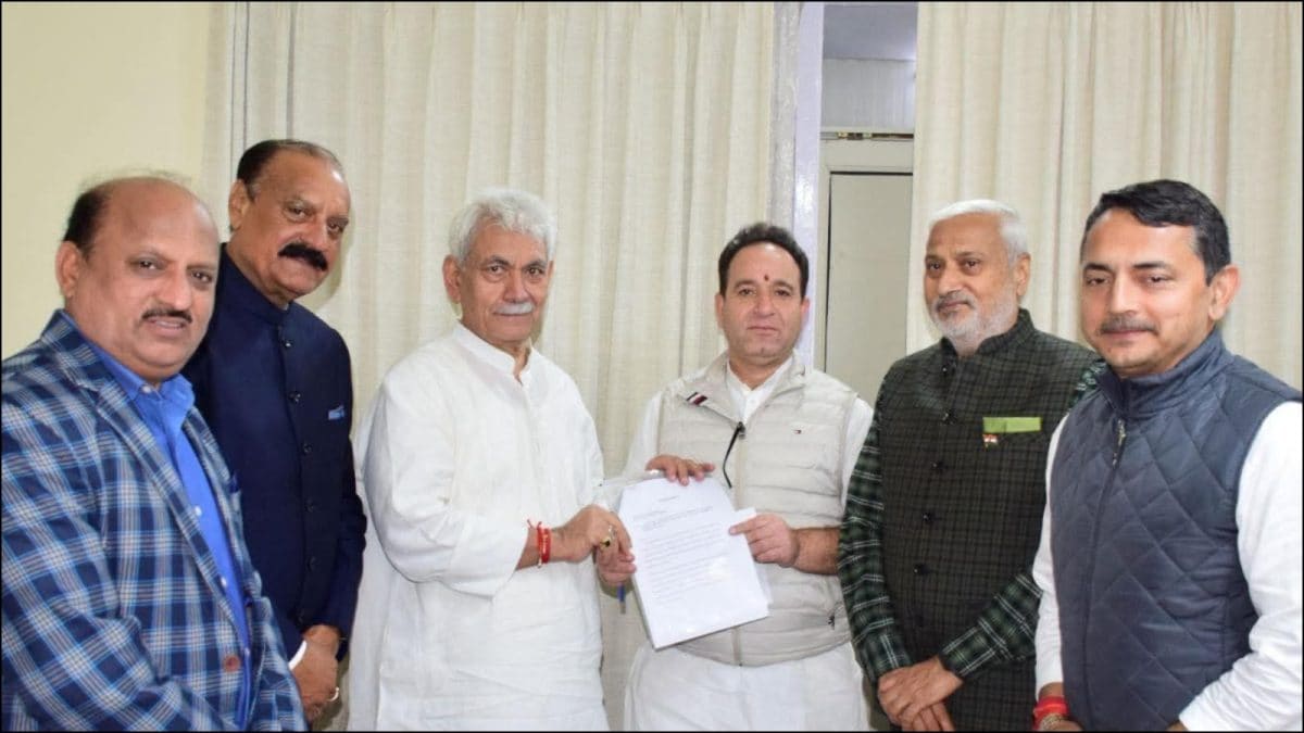 BJP’s J&K Leadership Meets LG Sinha, Opposes Selection Of Non-Hindus At Vaishno Devi Medical College | India News BJP’s J&K Leadership Meets LG Sinha, Opposes Selection Of Non-Hindus At Vaishno Devi Medical College | India News