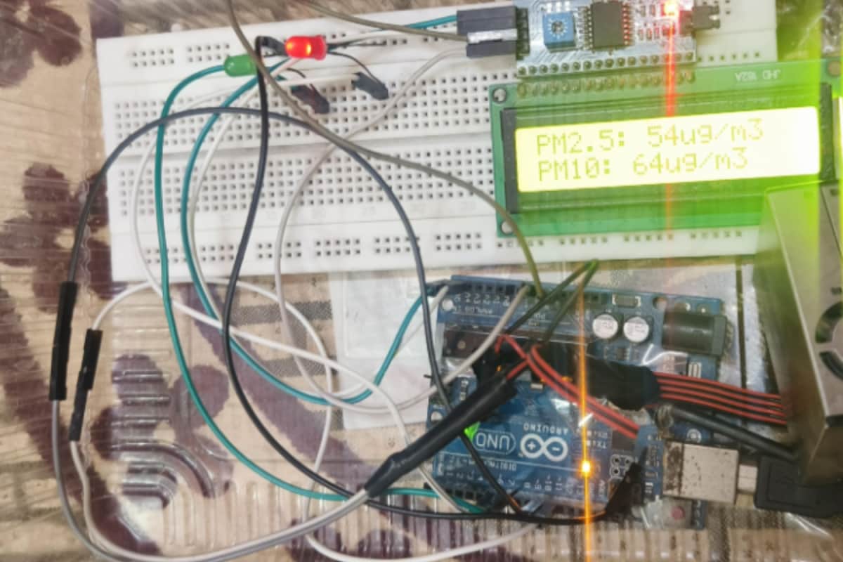 Why Internet Thinks Carrying This School Project On Flight Is A Bad Idea