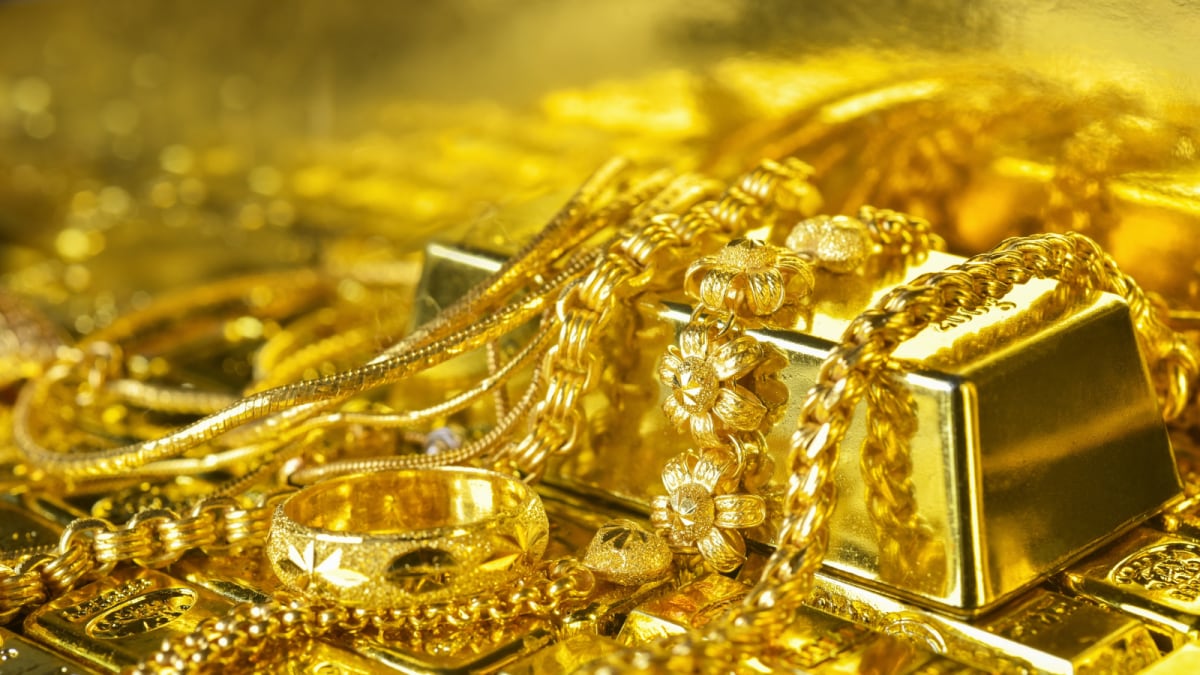 Should You Sell Gold Or Take A Loan During Emergency? Experts Break Down The Better Option