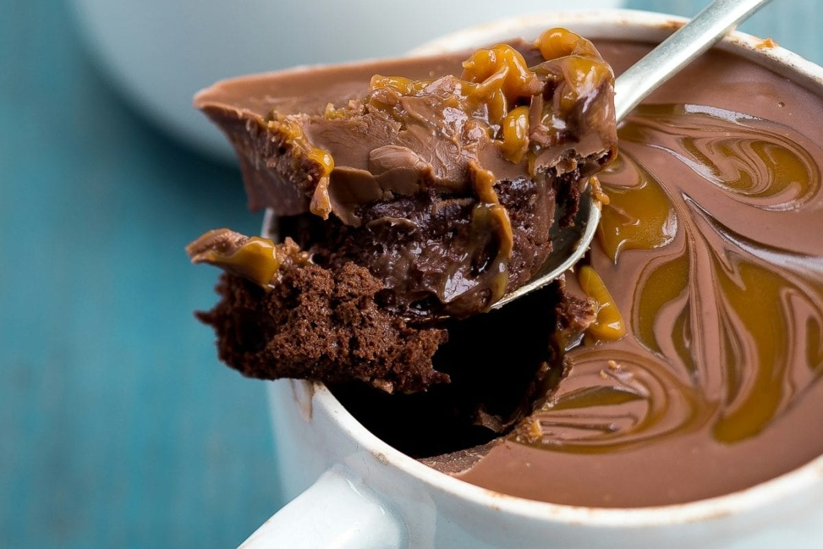 Hot Chocolate Mug Cake Recipe Makes For Perfect Mid-Week Pick-Me-Up Dessert