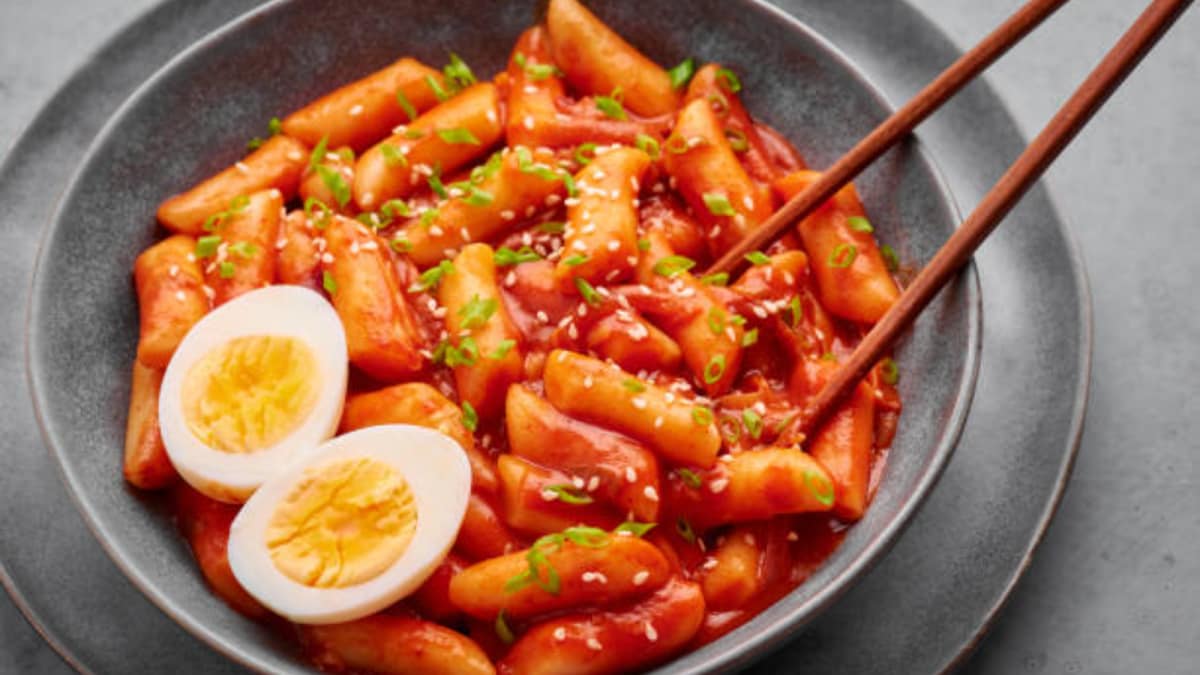 Turn Your K-Drama Night Into A Feast With Tteokbokki Ready In 20 Minutes